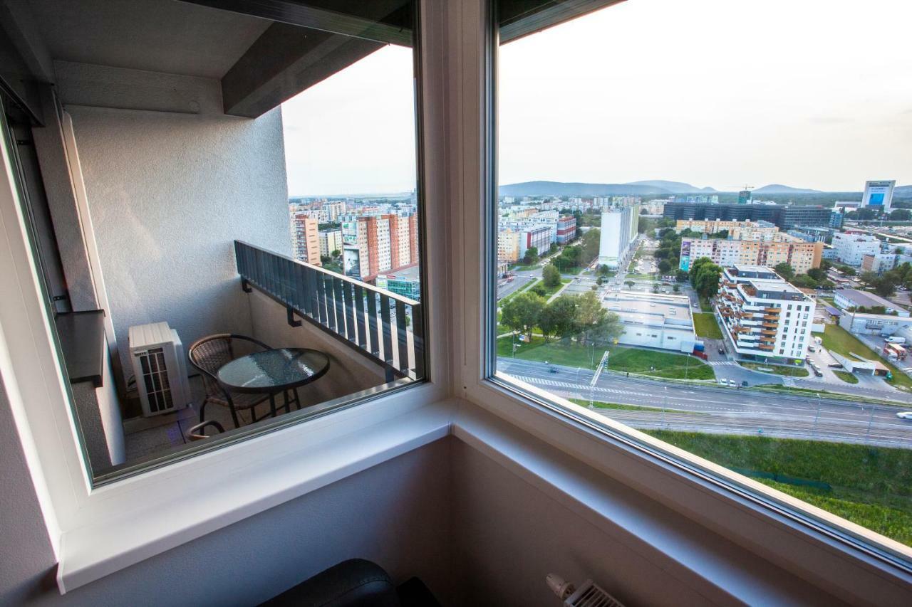 Air-Conditioned City View Apartment 24H Check-In Bratislava Eksteriør bilde