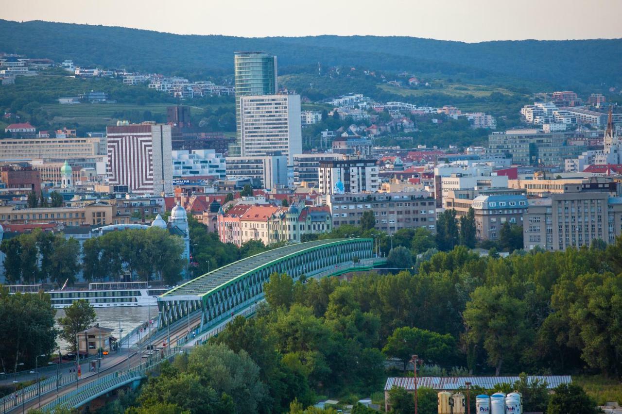 Air-Conditioned City View Apartment 24H Check-In Bratislava Eksteriør bilde