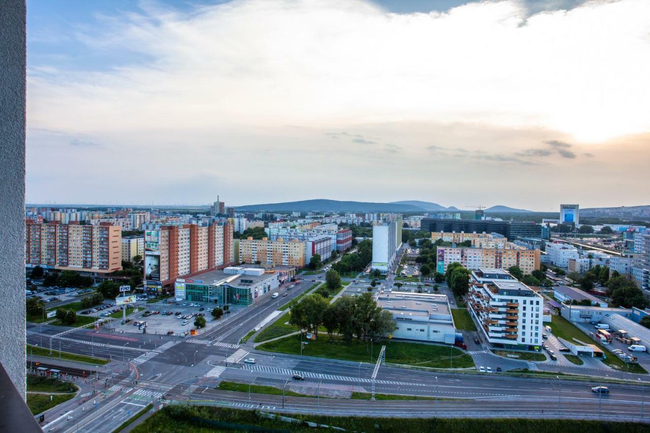 Air-Conditioned City View Apartment 24H Check-In Bratislava Eksteriør bilde
