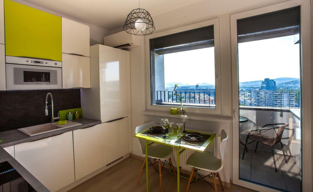 Air-Conditioned City View Apartment 24H Check-In Bratislava Eksteriør bilde