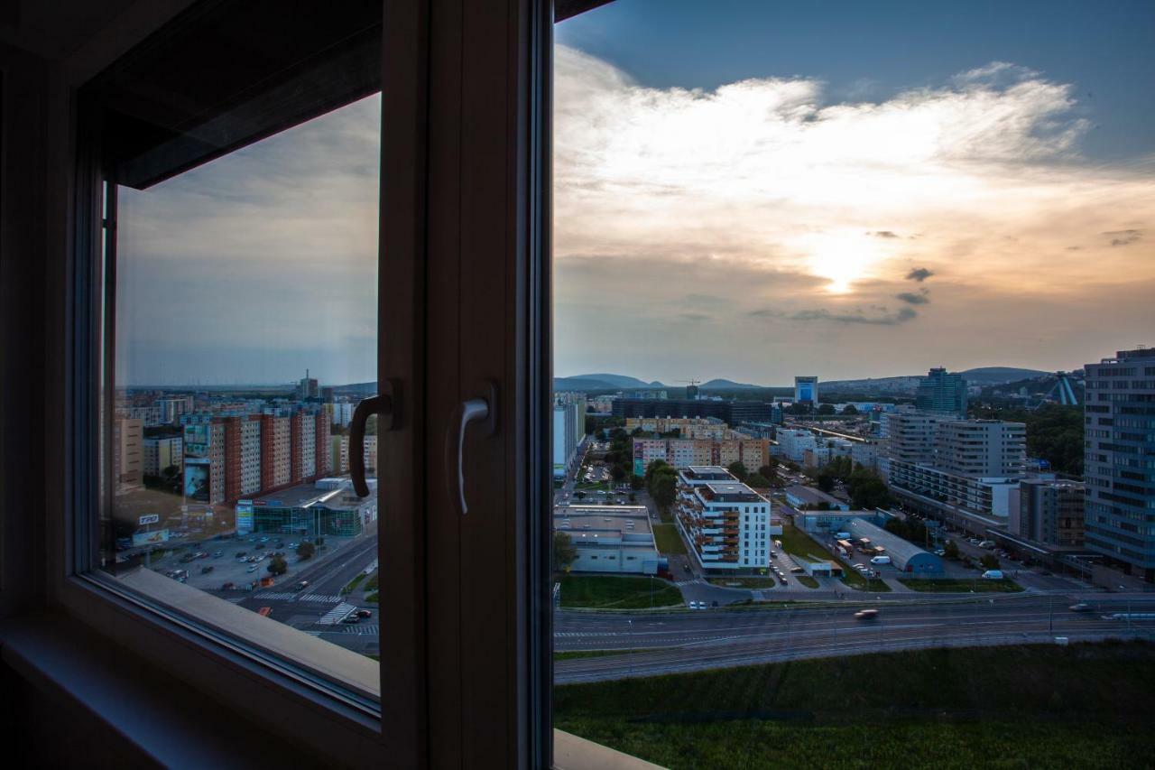 Air-Conditioned City View Apartment 24H Check-In Bratislava Eksteriør bilde