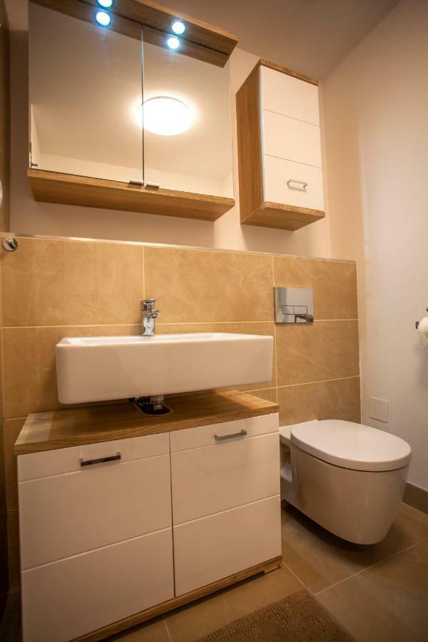 Air-Conditioned City View Apartment 24H Check-In Bratislava Eksteriør bilde